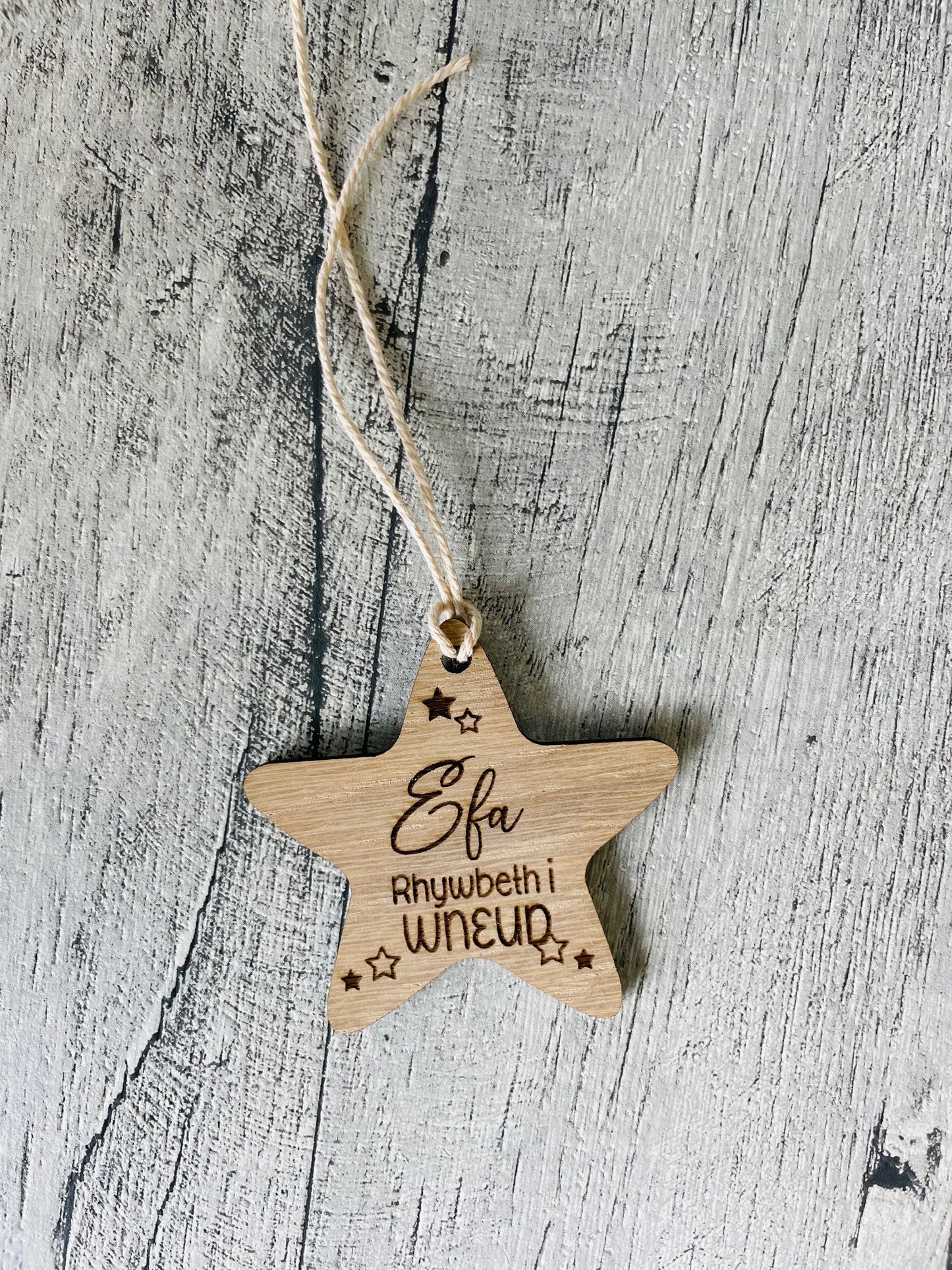 Welsh Personalised Wooden Gift Tags