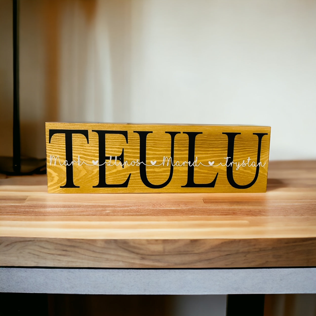 Teulu Wooden Sign