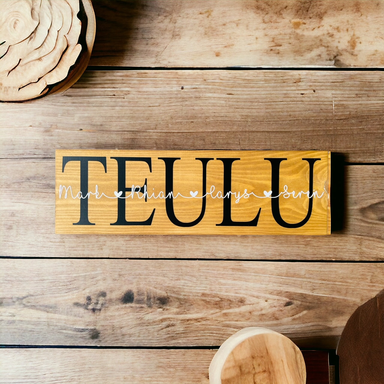 Teulu Wooden Sign